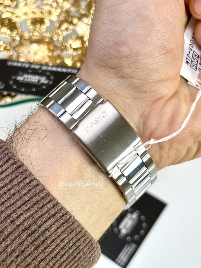 Casio Homme MTP-VD01D-1E  Acier Cadran Noir Étanche Durable MTP-VD01D-1E https://aiguilledeluxe.com original Algerie DZ