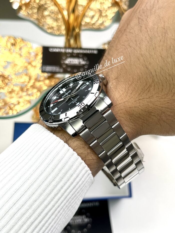 Casio Homme MTP-VD01D-1E  Acier Cadran Noir Étanche Durable MTP-VD01D-1E https://aiguilledeluxe.com original Algerie DZ
