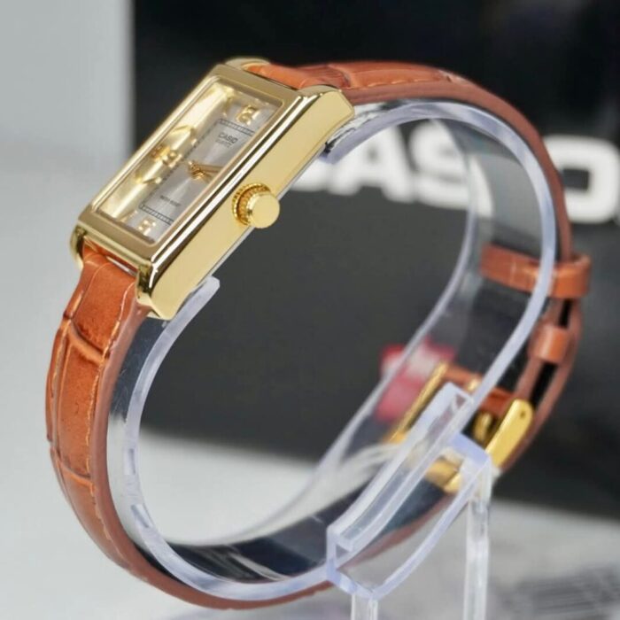 Casio Femme LTP-1234GLL-7A Montre Analogique Classique Boîtier Carré  Doré LTP-1234GLL-7A https://aiguilledeluxe.com original Algerie DZ
