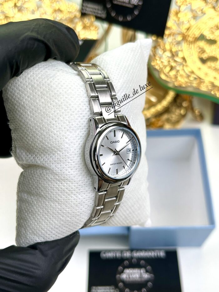 Casio Femme LTP-V002D-7A Acier Inoxydable Cadran Blanc LTP-V002D-7A https://aiguilledeluxe.com original Algerie DZ