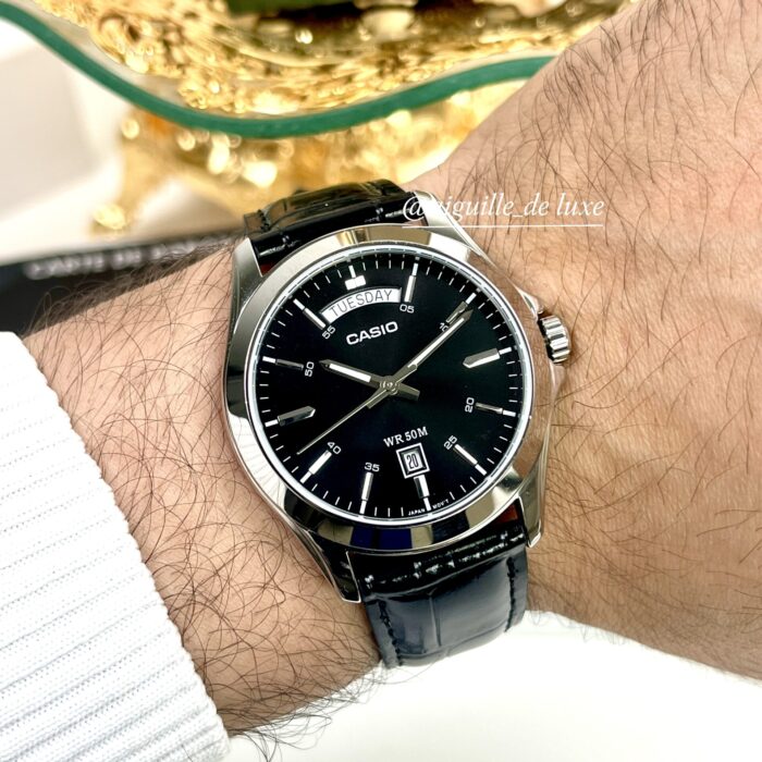 Casio Homme MTP-1370L-1A Élégante Cuir Noir Date et Jour MTP-1370L-1A https://aiguilledeluxe.com original Algerie DZ