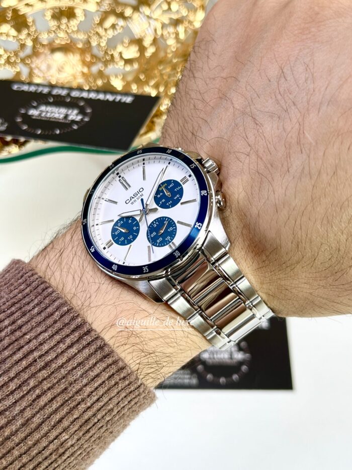 Casio  Homme MTP-1374D-7A2 Chronographe Bleu Acier Cadran Blanc MTP-1374D-7A2 https://aiguilledeluxe.com original Algerie DZ