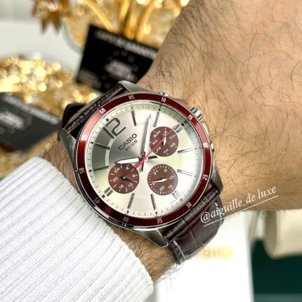 Casio Homme MTP-1374L-7A1 Chronographe Rouge Cuir Cadran Argent MTP-1374L-7A1 https://aiguilledeluxe.com original Algerie DZ