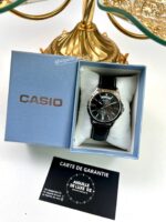 Casio Homme MTP-1381L-1A Bracelet Cuir Cadran Noir Date et Jour MTP-1381L-1A https://aiguilledeluxe.com original Algerie DZ