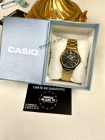 Casio Femme LTP-V300G-1A Élégante Acier Inoxydable Doré Cadran Noir Multifonction LTP-V300G-1A https://aiguilledeluxe.com original Algerie DZ