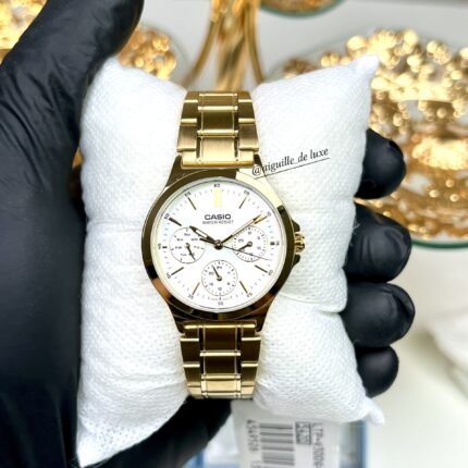 Casio Femme LTP-V300G-7A Élégante Acier Inoxydable Doré Cadran Blanc Multifonction LTP-V300G-7A https://aiguilledeluxe.com original Algerie DZ