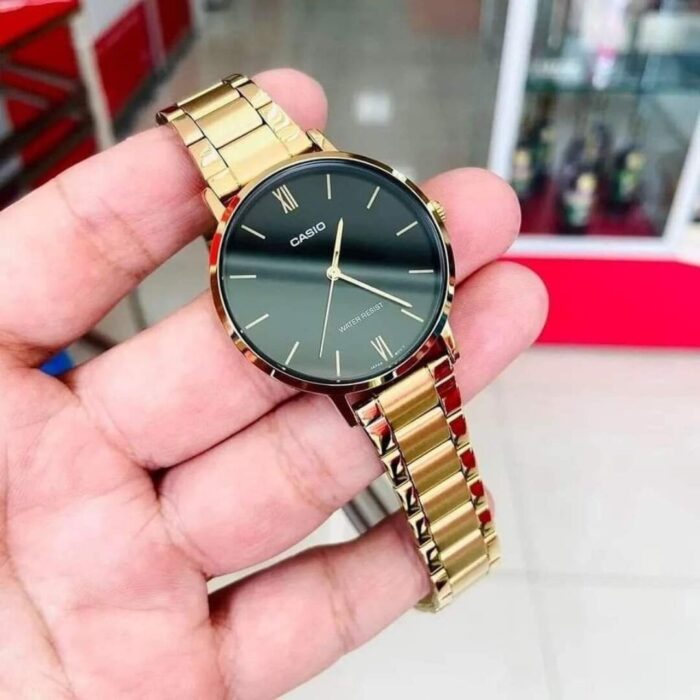 Casio Femme LTP-VT01G-1B Classe Cadran Noir Bracelet Inoxydable doré LTP-VT01G-1B https://aiguilledeluxe.com original Algerie DZ