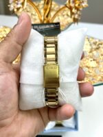 Casio Femme LTP-VT01G-4B Élégante Cadran Rose Bracelet Inoxydable doré LTP-VT01G-4B https://aiguilledeluxe.com original Algerie DZ