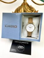 Casio Femme LTP-VT01GL-7B Raffinée Cadran Blanc Bracelet Cuir Marron LTP-VT01GL-7B https://aiguilledeluxe.com original Algerie DZ