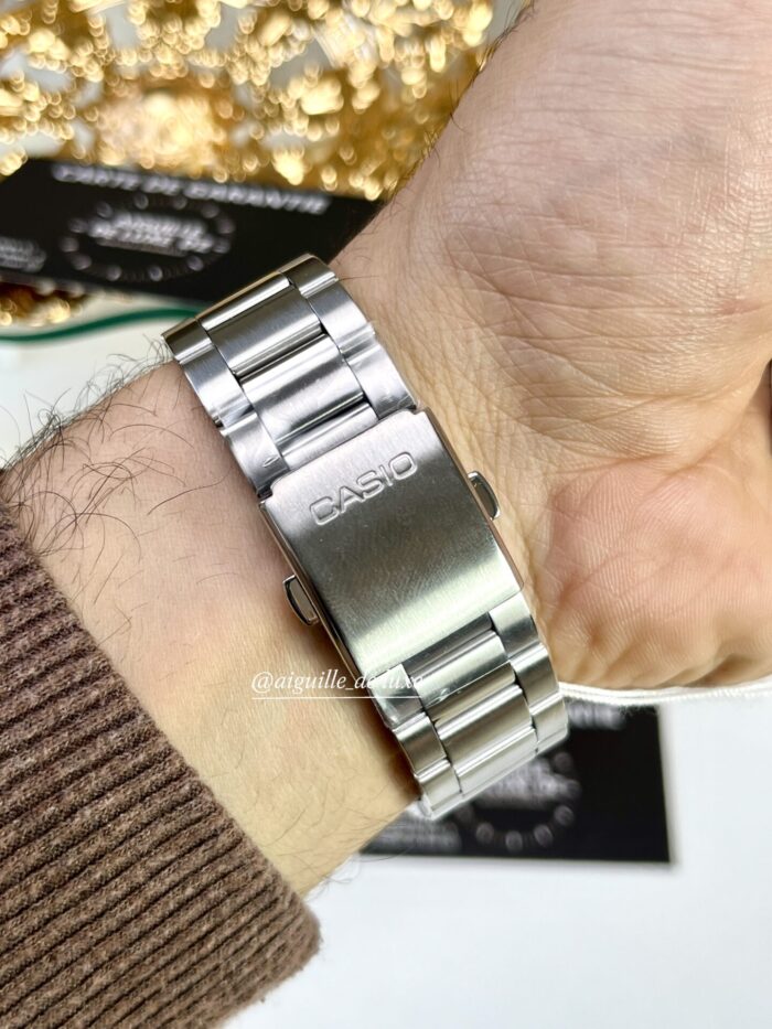 Casio Homme AMW-880D-3A Elégant Cadran Vert Analogique Digitale Acier Inoxydable Autonomie 10 Ans AMW-880D-3A https://aiguilledeluxe.com original Algerie DZ