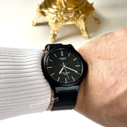 Casio Homme Analogique MW-240-1E Classique Bracelet Résine Étanchéité 50M MW-240-1E https://aiguilledeluxe.com original Algerie DZ