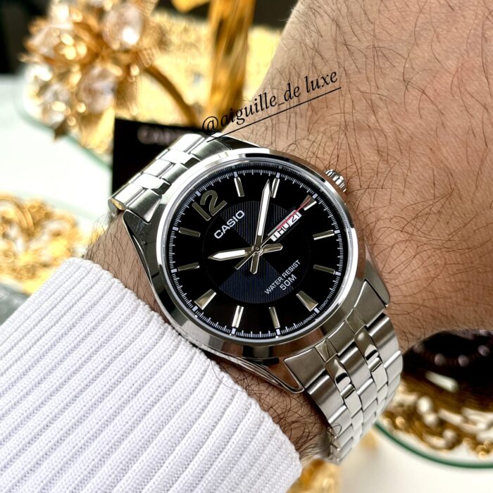 Casio Homme MTP-1335D-1A Sophistiquée Cadran Noir Acier Inoxydable MTP-1335D-1A https://aiguilledeluxe.com original Algerie DZ