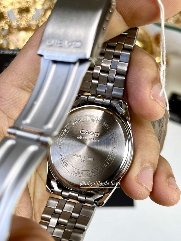Casio Homme MTP-1335D-2A Stylée Cadran Bleu Bracelet Acier Inoxydable MTP-1335D-2A https://aiguilledeluxe.com original Algerie DZ