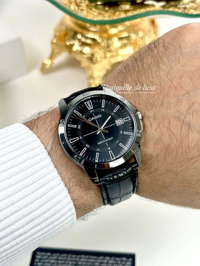 Casio Homme MTP-V004L-1A Élégante Cuir Noir Analogique avec Dateur MTP-V004L-1CA https://aiguilledeluxe.com original Algerie DZ