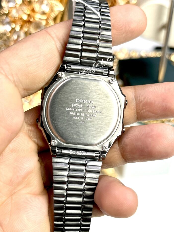 Casio Unisexe A168WGG-1B Élégance Sombre Acier Inoxydable Noir Digital Multifonction A168WGG-1B https://aiguilledeluxe.com original Algerie DZ