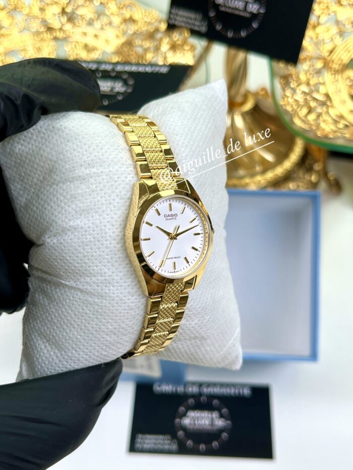 Casio Femme LTP-1274G-7A Élégante Cadran Blanc Bracelet Doré LTP-1274G-7A https://aiguilledeluxe.com original Algerie DZ