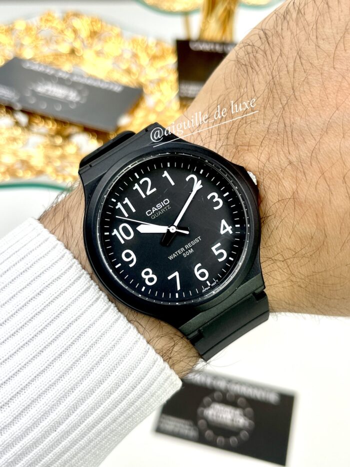 Casio Homme MW-240-1B Montre Analogique Design Classique MW-240-1B https://aiguilledeluxe.com original Algerie DZ