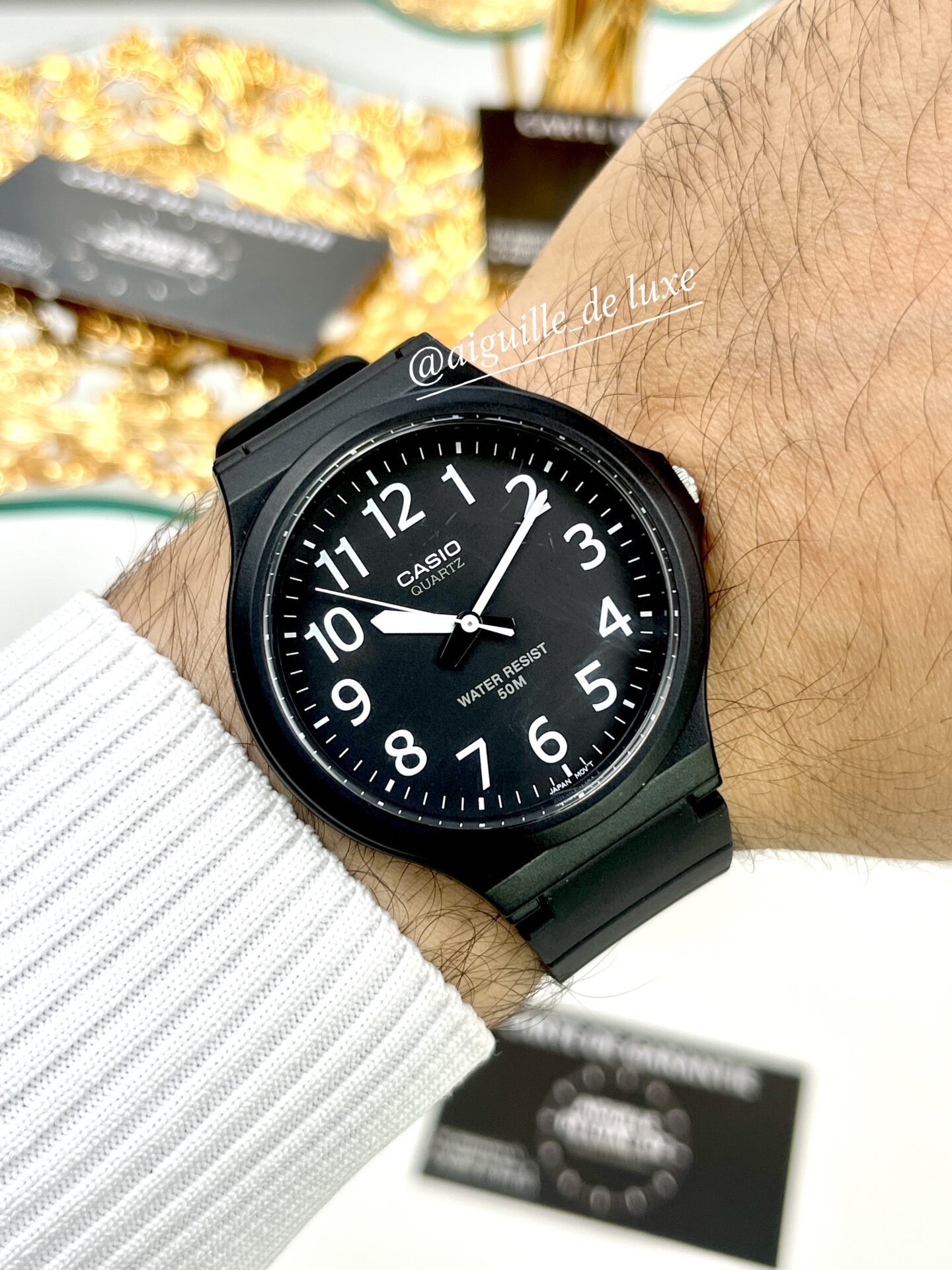 Casio MW-240-2 - Montre Homme Classique Et Fiable, Boîtier 43,5 Mm - Montre-bracelet Sobre Pour Tous Les Jours
