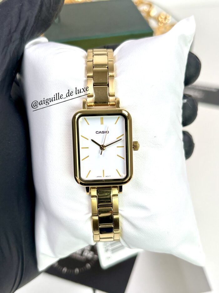 Casio Femme LTP-V009G-7E Élégante Acier Inoxydable Doré Cadran Blanc Analogique LTP-V009G-7E https://aiguilledeluxe.com original Algerie DZ