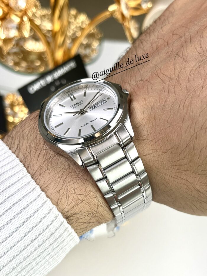 Casio Homme MTP-1239D-7A Classique en Acier Inoxydable Affichage Jour Date MTP-1239D-7A https://aiguilledeluxe.com original Algerie DZ