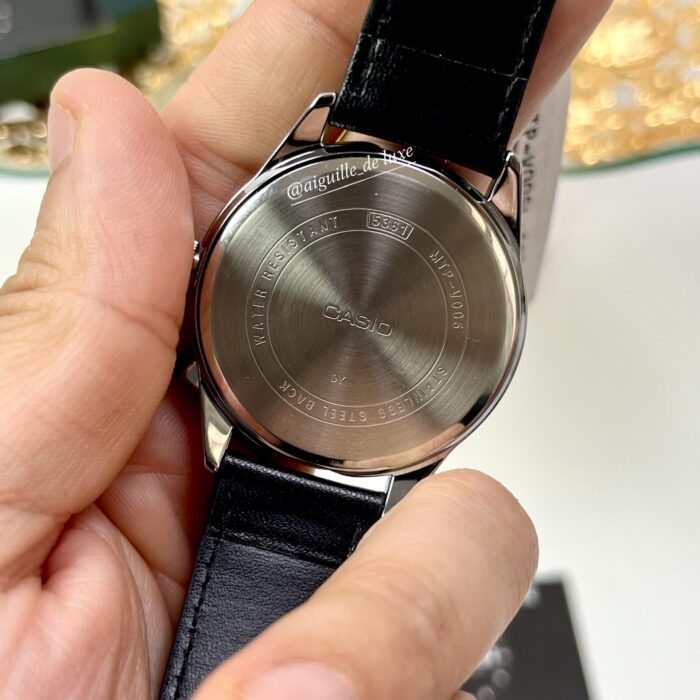 Casio Homme MTP-V005L-1B5 Élégante Cuir Noir Cadran Noir Chiffres Romains MTP-V005L-1B5 https://aiguilledeluxe.com original Algerie DZ