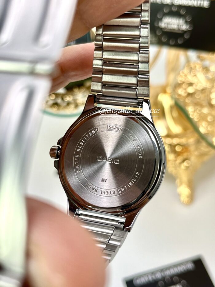 Casio Homme MTP-V300D-1A2 Multifonction Acier Inoxydable Cadran Noir MTP-V300D-1A2 https://aiguilledeluxe.com original Algerie DZ