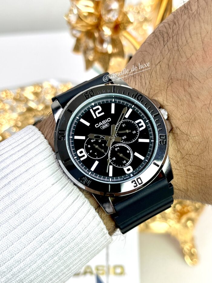 Casio Homme MTP-VD300-1B Multifonction Boîtier Acier Inoxydable Bracelet Résine Noire MTP-VD300-1B https://aiguilledeluxe.com original Algerie DZ