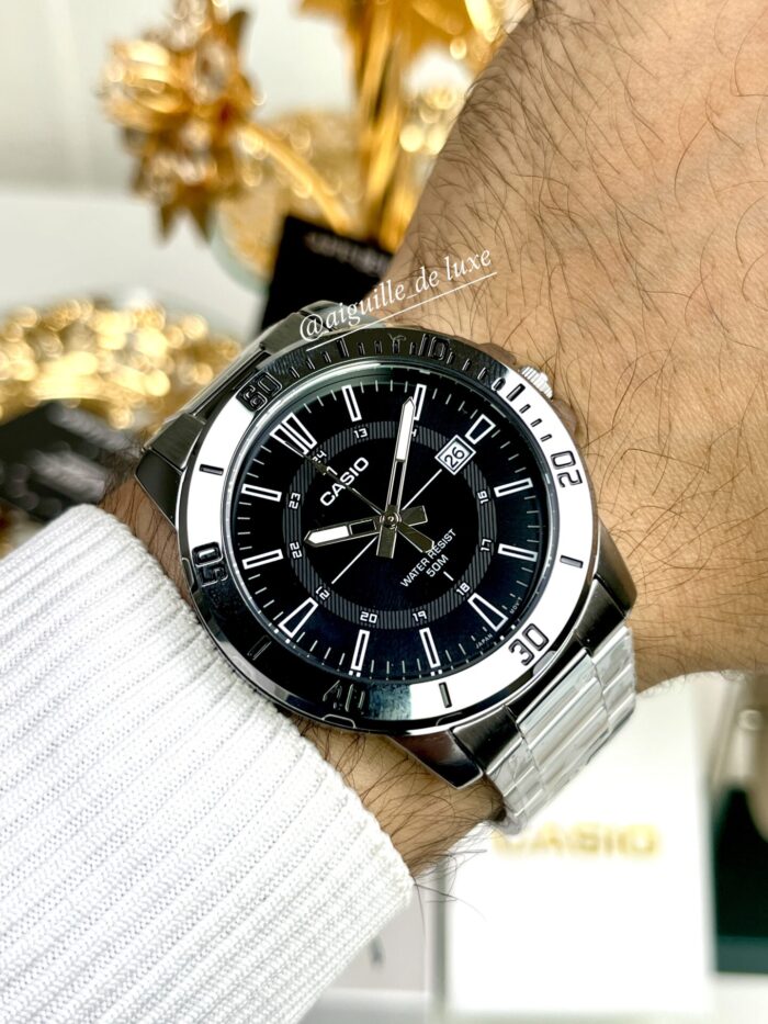 Casio MTP-VD01D-1C Homme  Sportif Acier Inoxydable Cadran Noir Dateur MTP-VD01D-1C https://aiguilledeluxe.com original Algerie DZ