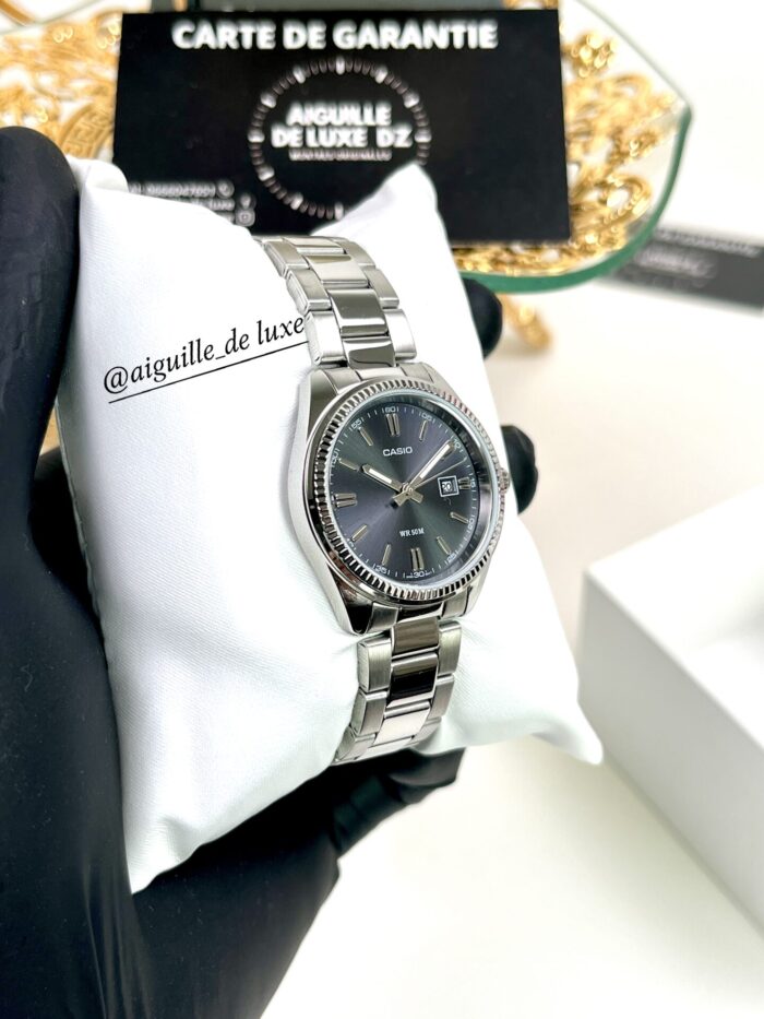 Casio Femme LTP-1302D-1A Élégante Acier Inoxydable Cadran Noir LTP-1302D-1A https://aiguilledeluxe.com original Algerie DZ
