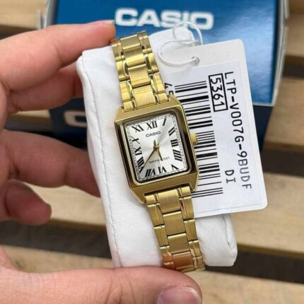 Casio Femme LTP-V007G-9B Rectangulaire Dorée Élégante Bracelet Acier Inoxydable LTP-V007G-9B https://aiguilledeluxe.com original Algerie DZ