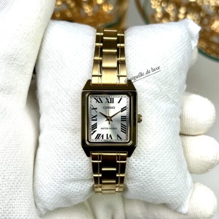 Casio Femme LTP-V007G-9B Rectangulaire Dorée Élégante Bracelet Acier Inoxydable LTP-V007G-9B https://aiguilledeluxe.com original Algerie DZ