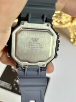 Casio Homme AE-1600H-8B Digitale Résistante Grand Écran Sombre Autonomie de 10 Ans AE-1600H-8B https://aiguilledeluxe.com original Algerie DZ