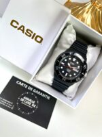 Casio Homme MRW-230H-1E1 Analogique Sportive Lunette Rotative Affichage Jour-Date MRW-230H-1E1 https://aiguilledeluxe.com original Algerie DZ