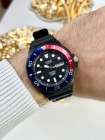 Casio Homme MRW-230H-1E2 Analogique Sportive Lunette Rotative Bicolore Affichage Jour-Date (Copie) MRW-230H-1E3 https://aiguilledeluxe.com original Algerie DZ