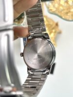 Casio Homme MTP-V002D-1B3  Classique Acier Inoxydable Cadran Noir Affichage Date MTP-V002D-1B3 https://aiguilledeluxe.com original Algerie DZ