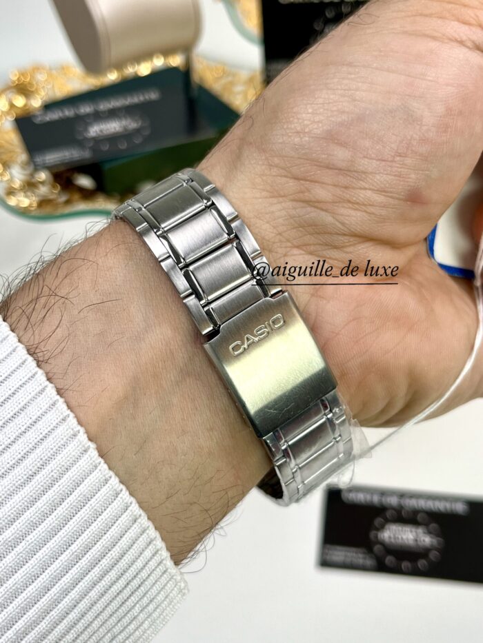 Casio Homme MTP-V300D-2A Multifonction Acier Inoxydable Cadran Bleu MTP-V300D-2A https://aiguilledeluxe.com original Algerie DZ