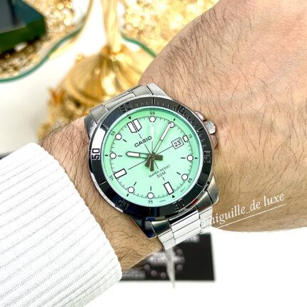 Casio Homme MTP-VD01D-3E1 Acier Inoxydable Cadran Vert Menthe MTP-VD01D-3E1 https://aiguilledeluxe.com original Algerie DZ