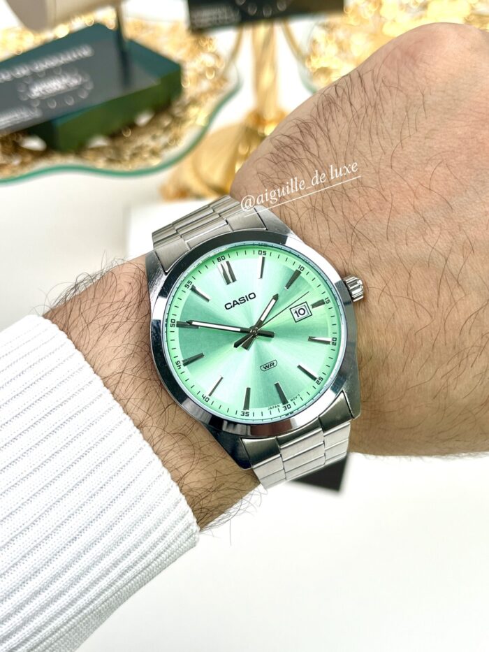 Casio Homme MTP-VD03D-3A2 Montre Acier Inoxydable Cadran Vert Affichage Date MTP-VD03D-3A2 https://aiguilledeluxe.com original Algerie DZ