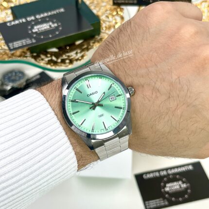 Casio Homme MTP-VD03D-3A2 Montre Acier Inoxydable Cadran Vert Affichage Date MTP-VD03D-3A2 https://aiguilledeluxe.com original Algerie DZ