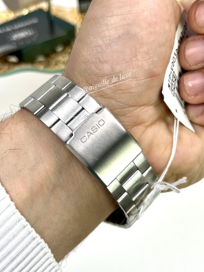 Casio Homme MTP-VD03D-3A2 Montre Acier Inoxydable Cadran Vert Affichage Date MTP-VD03D-3A2 https://aiguilledeluxe.com original Algerie DZ