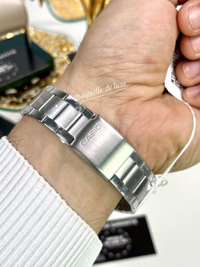 Casio Homme MTP-VT03D-3B Acier Inoxydable Sobriété Cadran Vert MTP-VT03D-3B https://aiguilledeluxe.com original Algerie DZ
