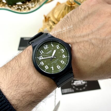 Casio Homme MW-240-3B Montre Analogique Design Classique Cadran Vert MW-240-3B https://aiguilledeluxe.com original Algerie DZ