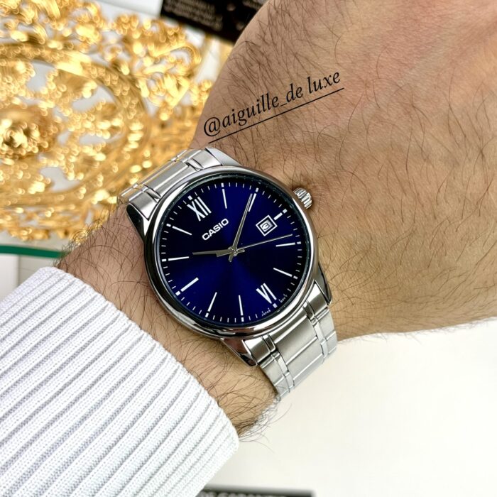 Casio Homme MTP-V002D-2B3 Classique Style Cadran bleu Foncé Dateur MTP-V002D-2B3 https://aiguilledeluxe.com original Algerie DZ