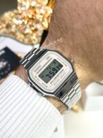 Casio Unisexe A168WA‑8AY Digitale Acier Rétro Cadran Beige Clair A168WA-8AY https://aiguilledeluxe.com original Algerie DZ