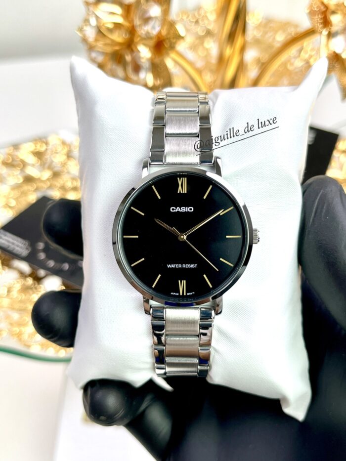 Casio Femme LTP‑VT01D‑1B Montre Discrète et Raffinée au Design Sobre LTP-VT01D-1B https://aiguilledeluxe.com original Algerie DZ