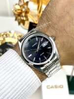 Casio Homme MTP‑B180D‑3A Montre Métal Vert Élégante et Fonctionnelle MTP-B180D-3A https://aiguilledeluxe.com original Algerie DZ Casio Homme MTP‑B180D‑3A Montre Métal Vert Élégante et Fonctionnelle MTP-B180D-3A https://aiguilledeluxe.com original Algerie DZ