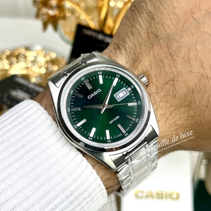 Casio Homme MTP‑B180D‑3A Montre Métal Vert Élégante et Fonctionnelle MTP-B180D-3A https://aiguilledeluxe.com original Algerie DZ