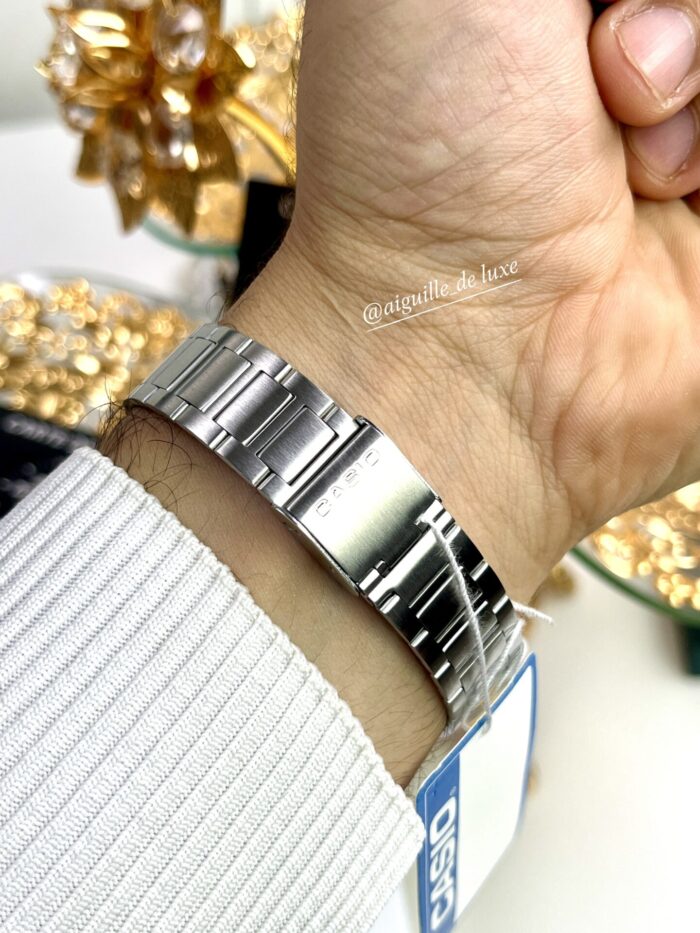 Casio Unisexe A158WEA-1 Montre Vintage Élégante et Durable A158WEA-1 https://aiguilledeluxe.com original Algerie DZ