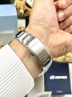 Casio Edifice Homme EFV-640D-2B Montre Chronographe Acier Inoxydable Cadran Bleu EFV-640D-2A https://aiguilledeluxe.com original Algerie DZ