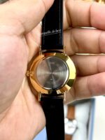 Casio Femme LTP-VT01GL-1B Montre Élégante Dorée Cadran Noir LTP-VT01GL-1B https://aiguilledeluxe.com original Algerie DZ